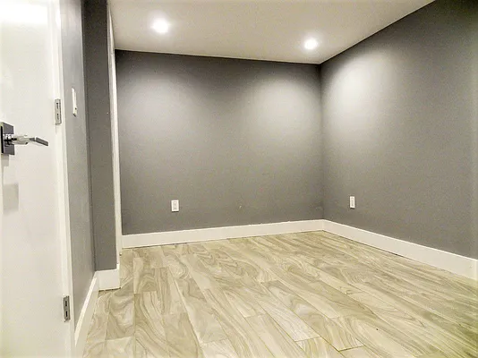 Rented by EXR | media 62