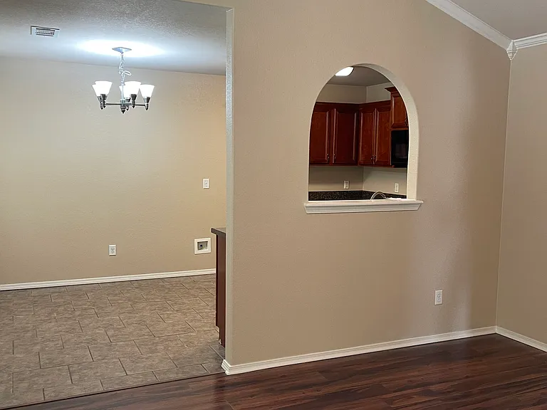 73 Angel Ct — Photo 9
