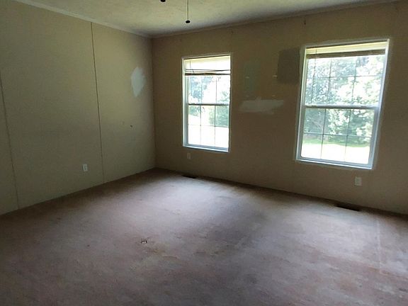 3rd image of 7311 Greenwood Ln