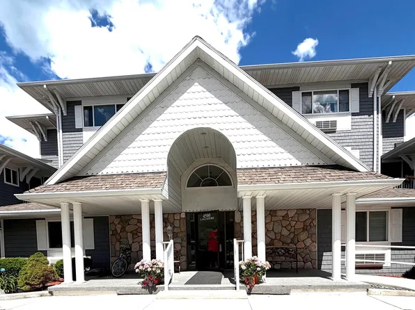 4500 Lakeshore Rd APT 13, Fort Gratiot, MI 48059