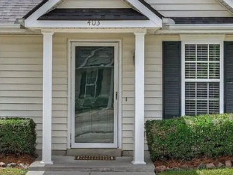 403 Laurel Pl — Photo 8