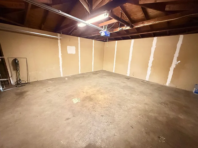 1115 Oxford Ct — Photo 26