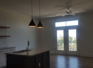 204 Arcadian Row #MV-403, Wilmington, NC 28412