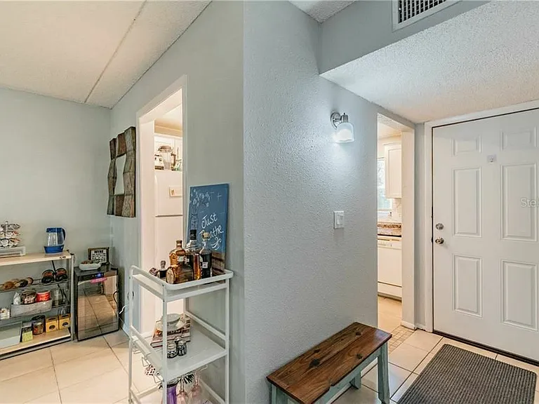 14419 Americana Cir #101 — Photo 4