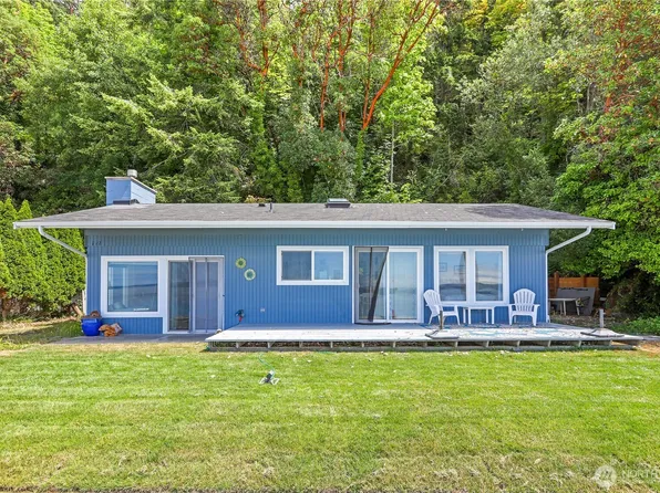 1122 Rockaway Lane, Camano Island, WA 98282