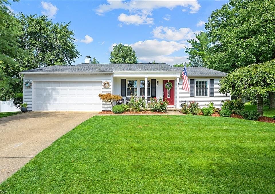 1st image of 15742 Sassafras Dr