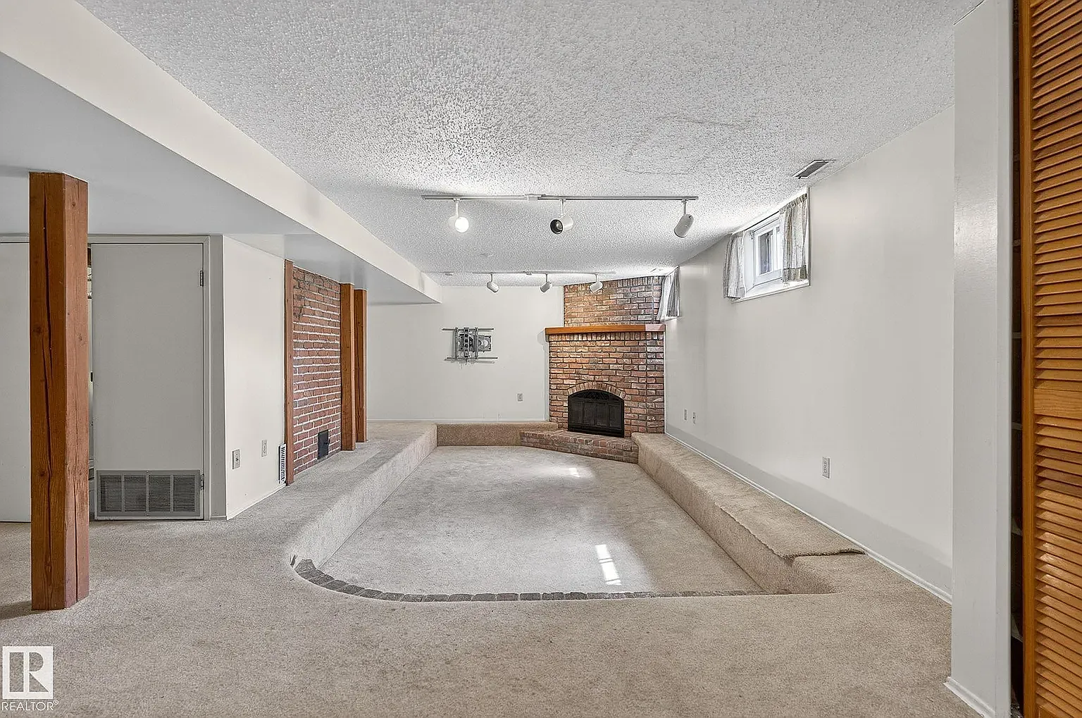 11608 Edinboro Road NorthWest — Photo 4