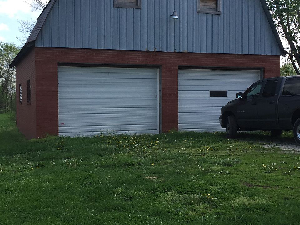 Detached Garage