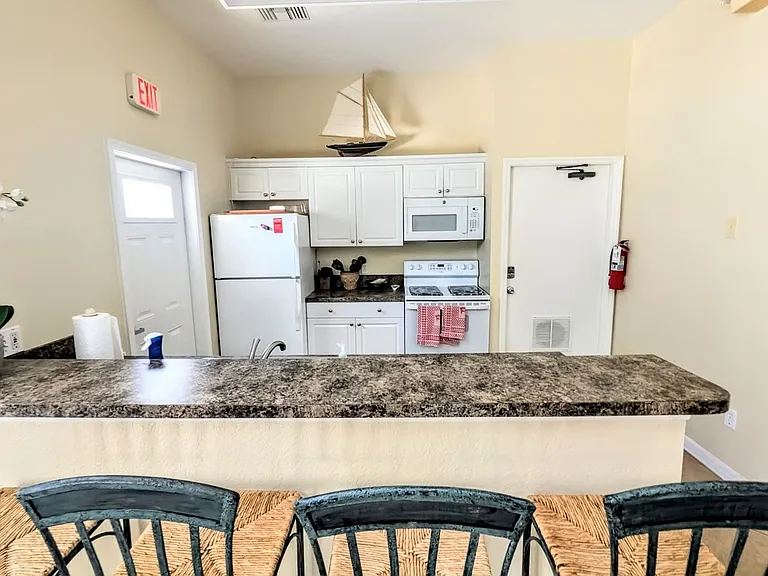 850 S Tamiami Trl #409 — Photo 30