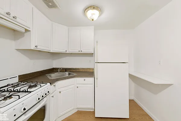 Rented by Brown Harris Stevens | media 15