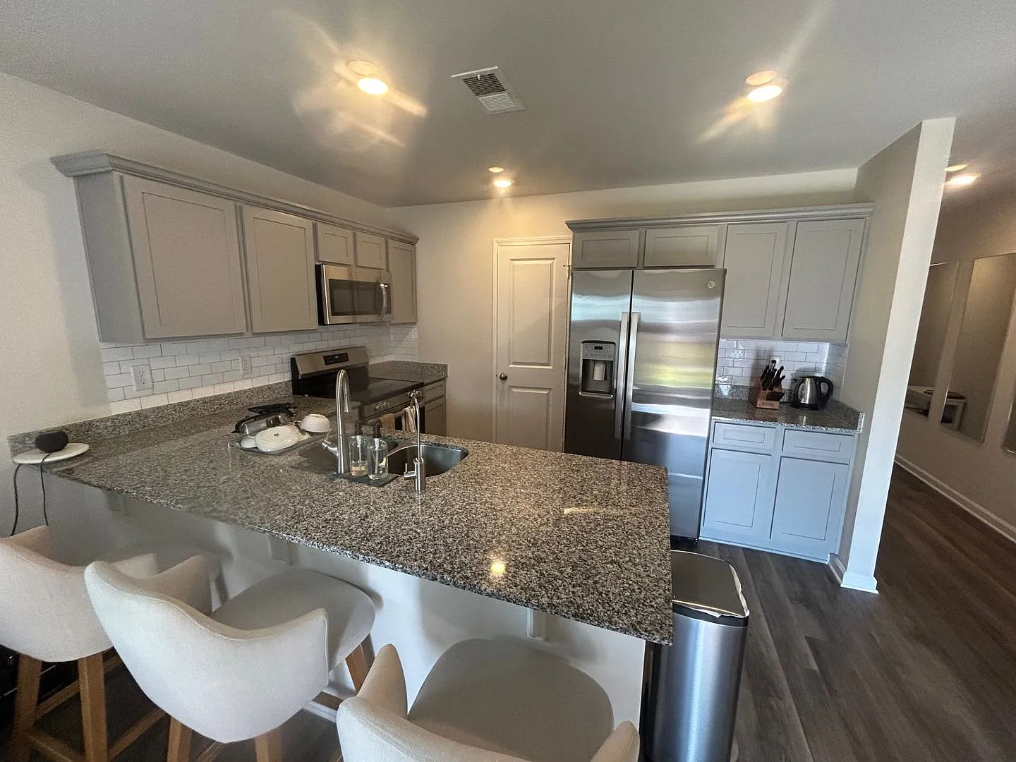3 bed 2 bath in a new construction neighborhood! 1100 Sqft- Pets allowed! — Photo 4