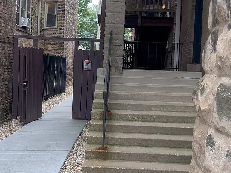1057 W North Shore Ave #G — Photo 3