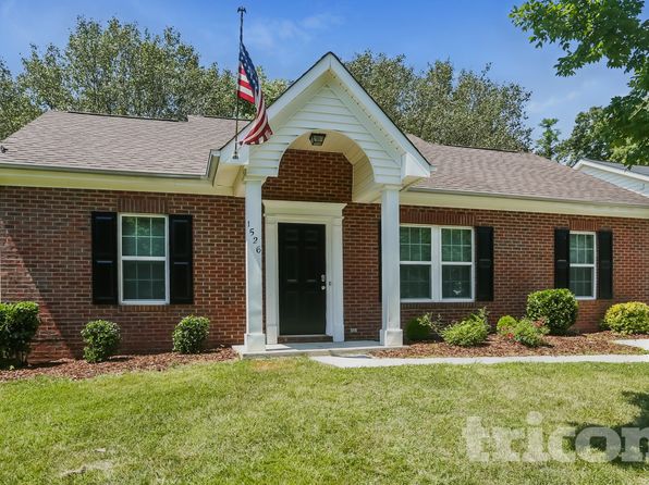 1526 Jeffrey Bryan Dr