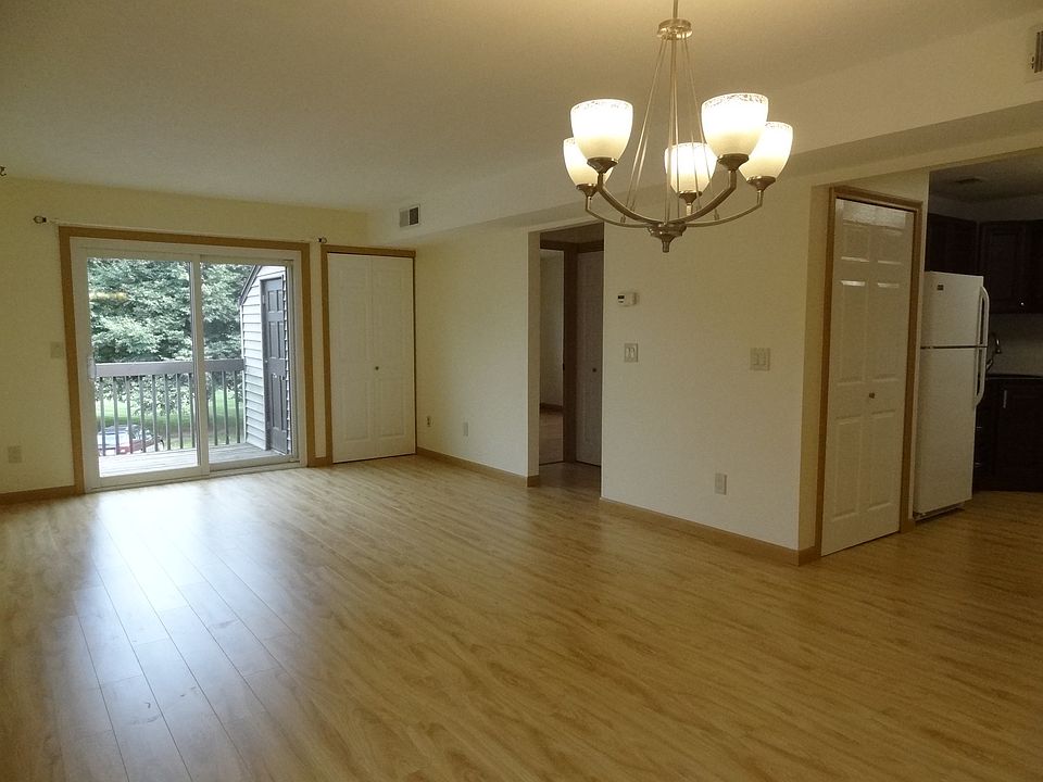 210 Twin Circle Dr South Windsor CT Zillow