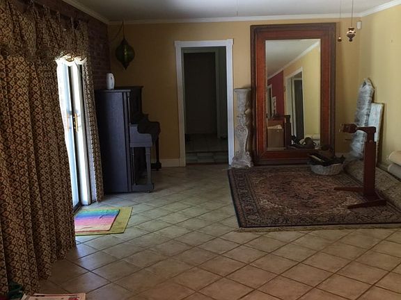 3rd image of 600 Bayou Shores Dr #1