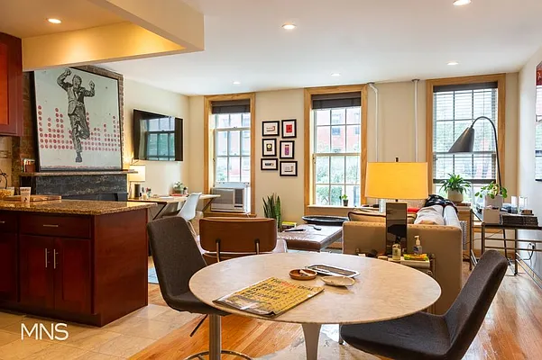 Rented by MNS | media 7