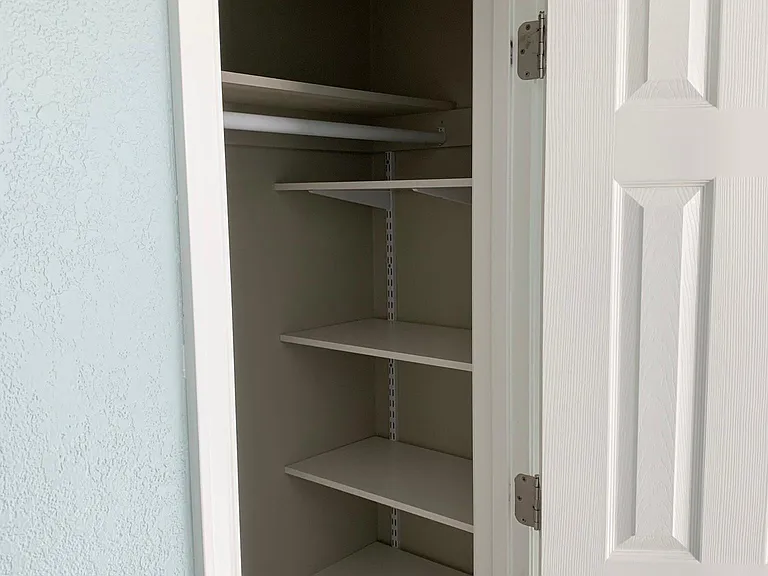 Closet 2