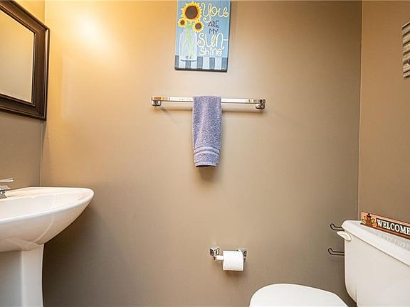 3rd image of 2751 Drake Ct