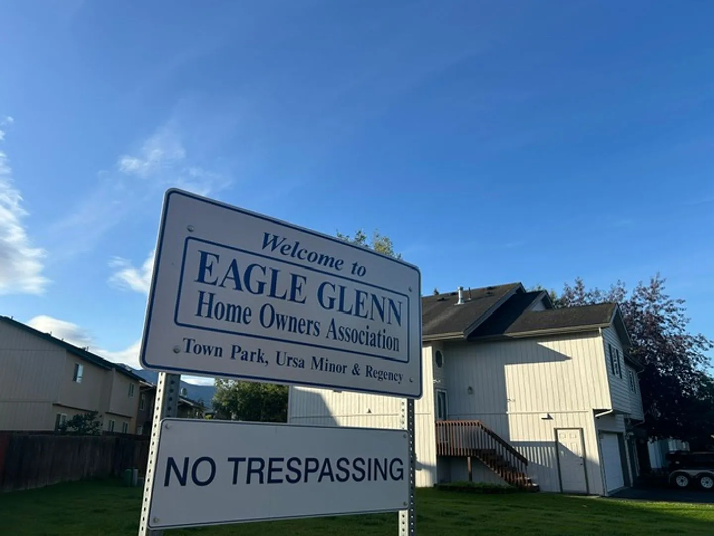 Single Family Home in Eagle River — Photo 2