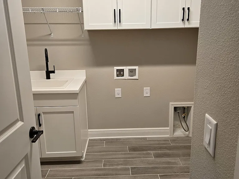 10105 Lake Wales Cir — Photo 20