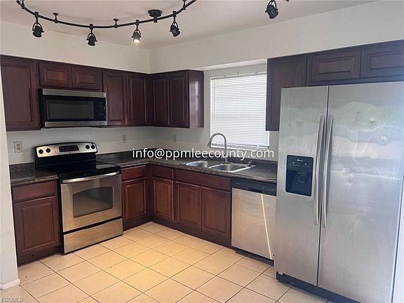 4th image of 1416 SE 1st Pl
