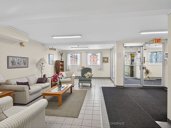4th image of 310 Kingsdale Ave APT 313