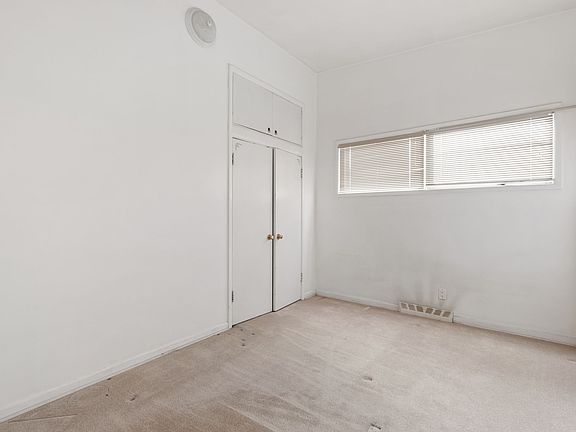 5th image of 1704 48th Ave SW