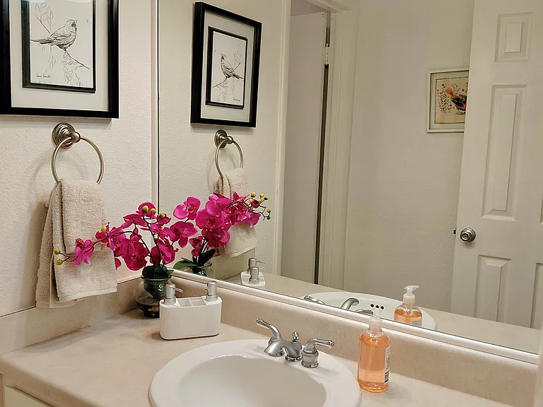 2837 Georgetown Dr #1-F — Photo 2