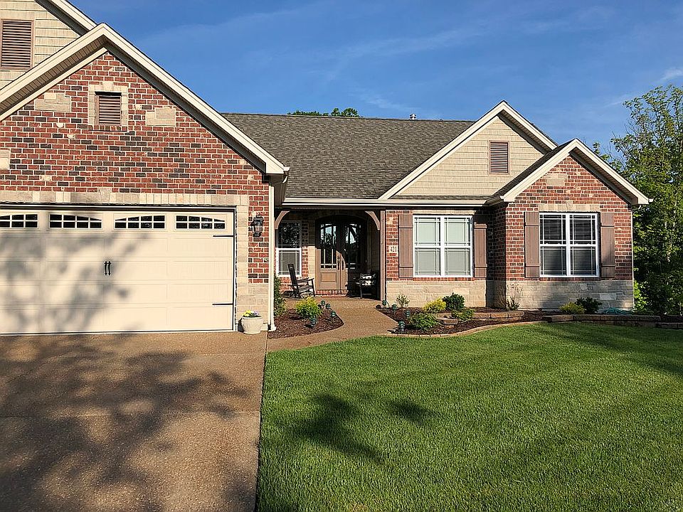 2nd image of 421 Cottage Grove Dr