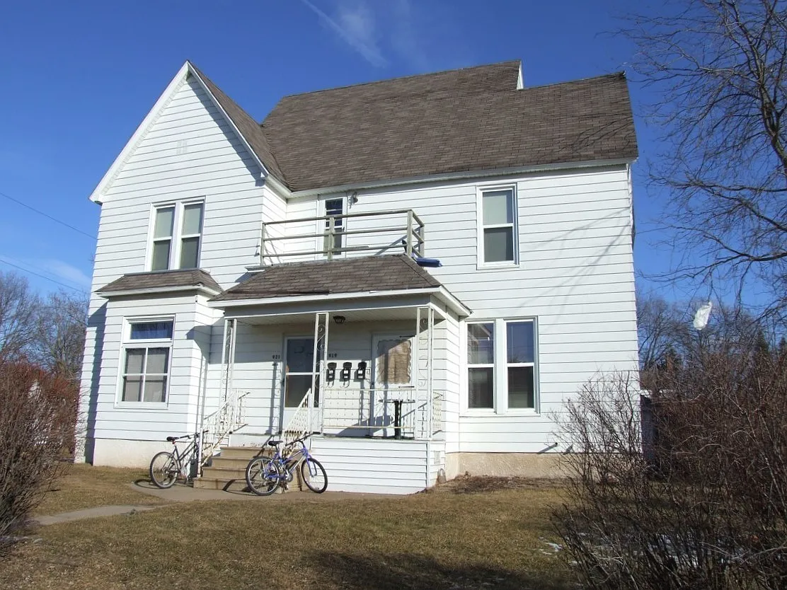 2 bed, 805 sqft, $840 — Photo 1