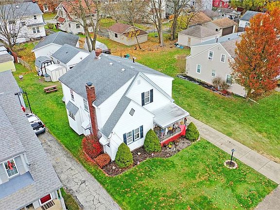 3rd image of 34 Beechwood Dr