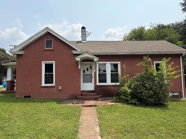 616 Morehead St — Photo 18