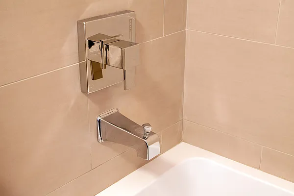 Rented by Oz Kfir, LREB | media 13