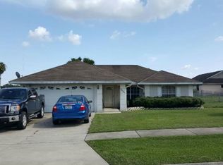 38941 Carr Dr, Zephyrhills, FL 33540