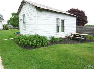 4739 Spruce St, Schnecksville, PA 18078