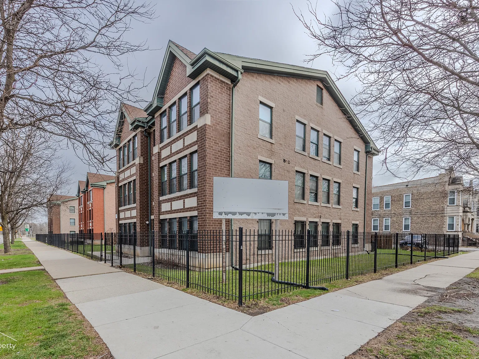 2 bed, $1,440 — Photo 2