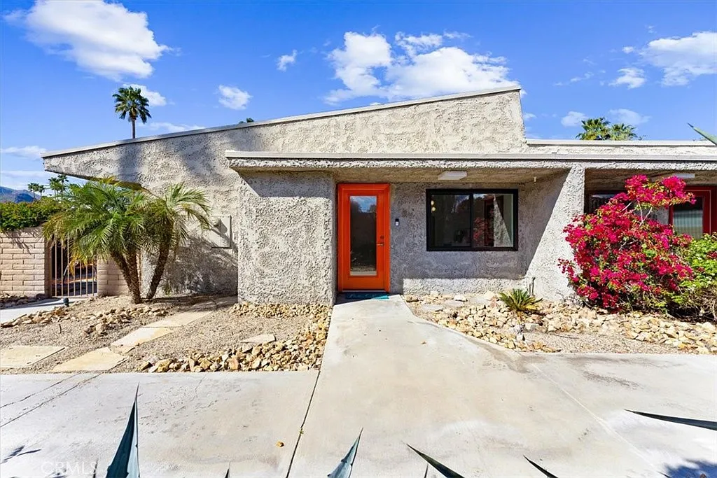 3 bed, 1313 sqft, $4,500 — Photo 2