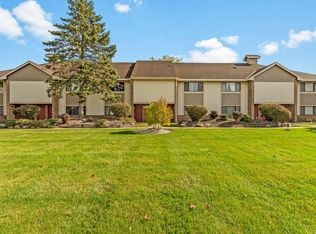 8453 S Chicago Rd, Oak Creek, WI 53154