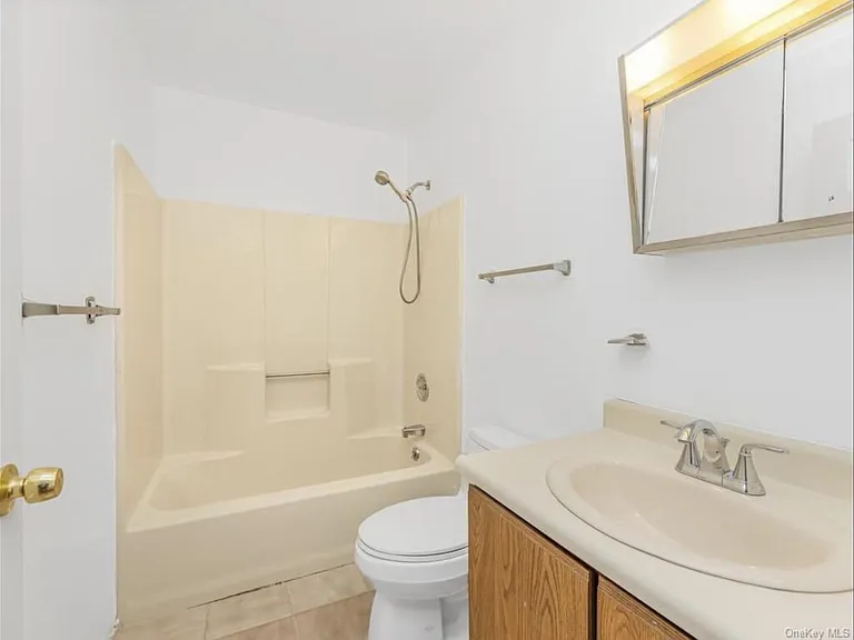 2169 Davidson Ave #2 — Photo 12