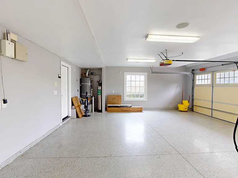 3 Car Garage
