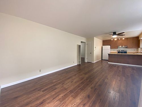 1st image of 148 Clay St #B