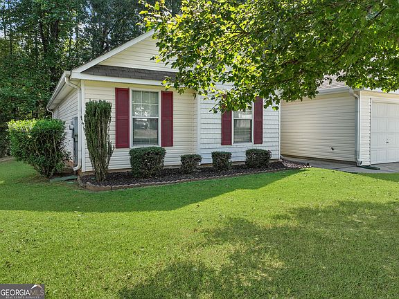 3rd image of 203 Misty Ridge Trl