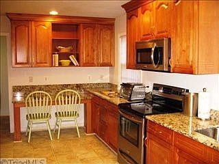3rd image of 1403 Alderman Dr