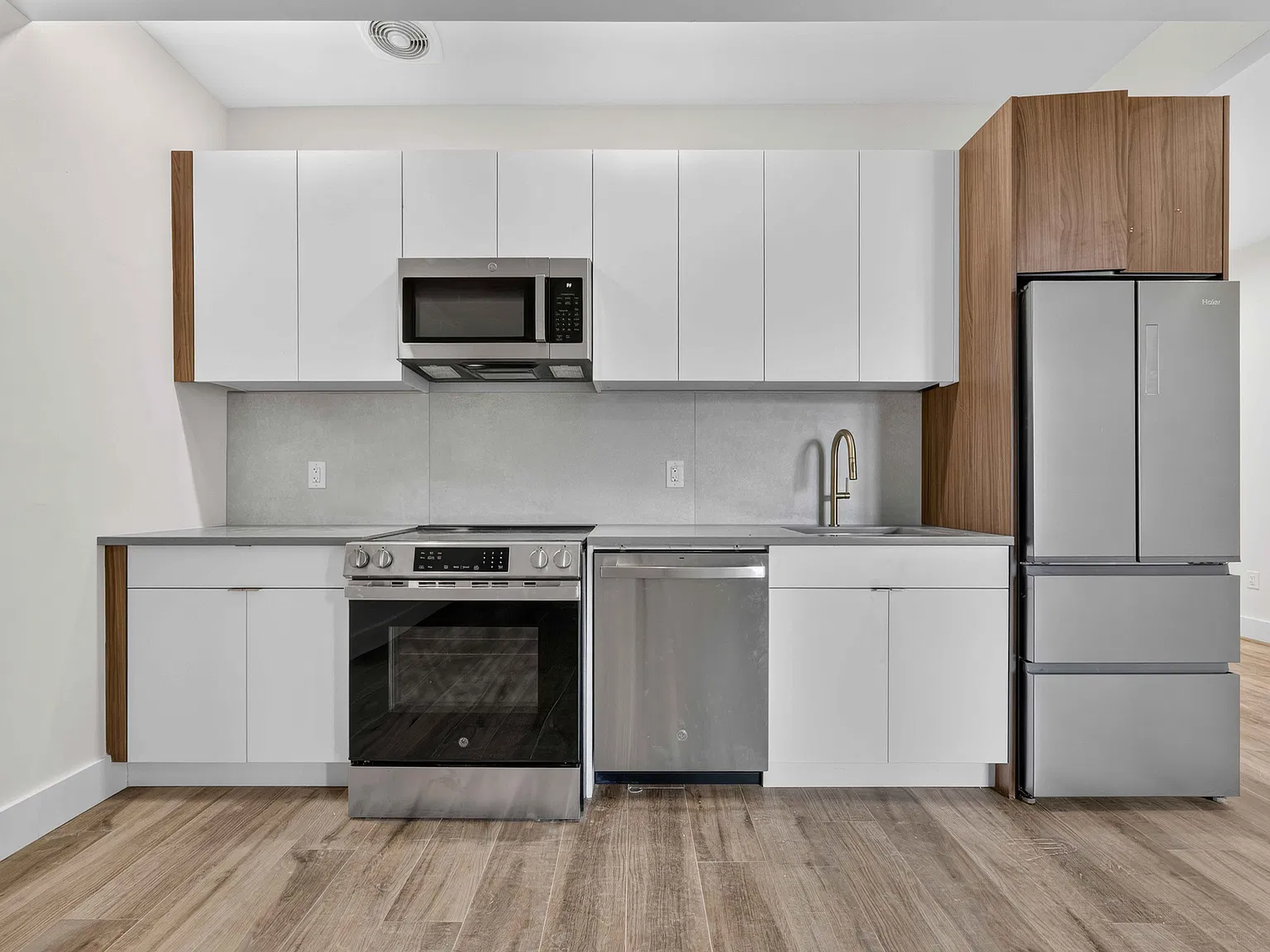157 Hawthorne Avenue — Photo 4