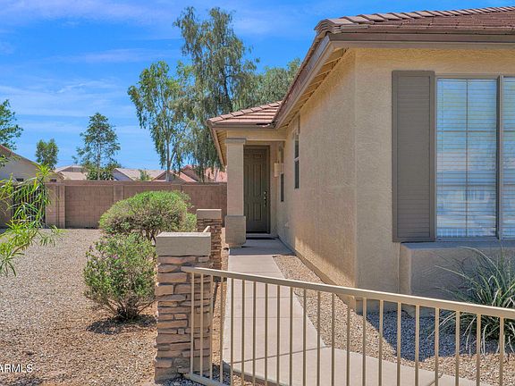 3rd image of 21067 E DESERT HILLS Circle