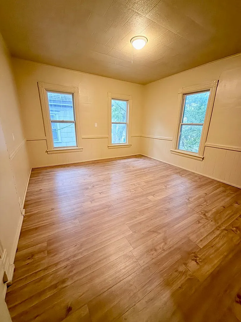 1221 Butternut Street — Photo 3