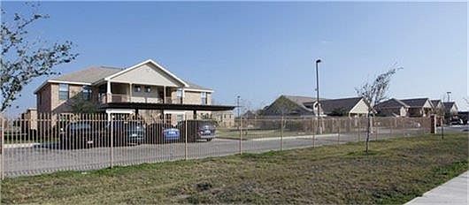 2nd image of 308 N Eagle Pass St