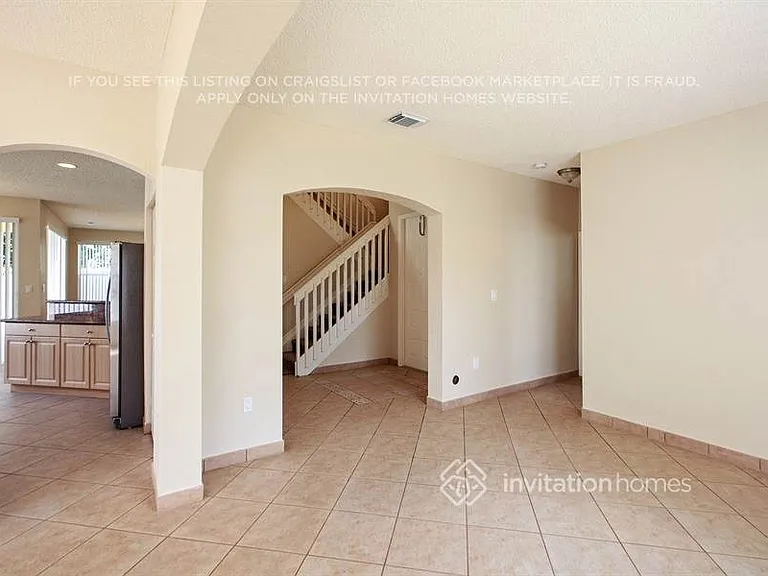 14284 SW 159th Pl — Photo 3