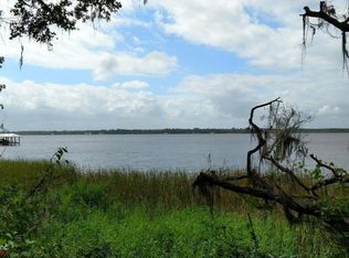 405 W River Rd, Palatka, FL 32177