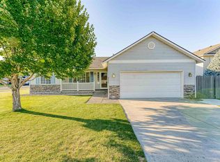 8511 Lancaster Dr, Pasco, WA 99301